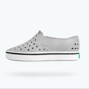 Grey Natives (miles)